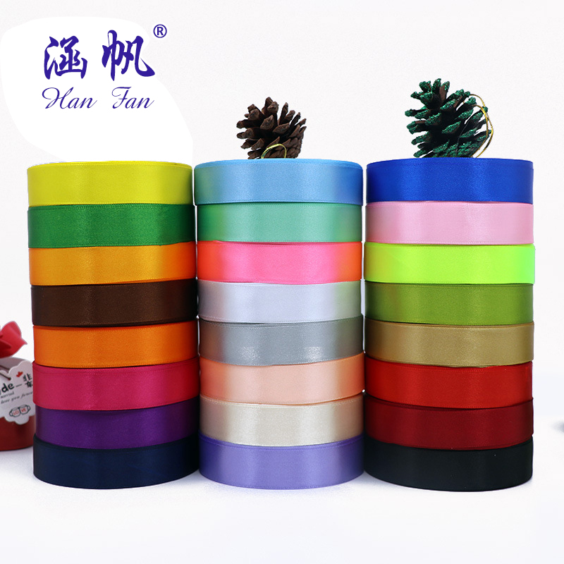 Wedding colorful ribbon rolls, festival paper decorations, honeycomb balls, colored stripes and latte art decorations, wedding supplies details Picture