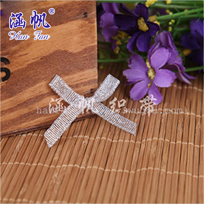 Wholesale of gold and silver scallion hand-tied bow accessories in stock Application Scenario