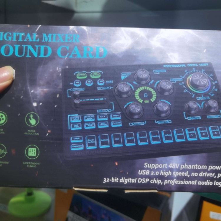 A multi-functional sound card is a must-have for mixed live streaming