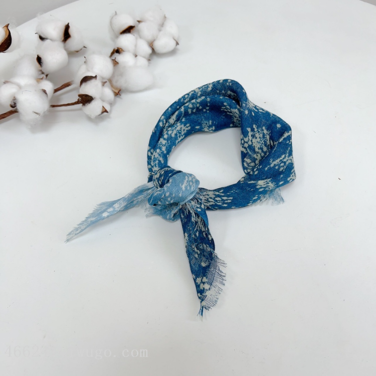 Wholesale e-commerce live streaming supply chain supply of summer thin linen wax-dyed small square scarves in stock details Picture
