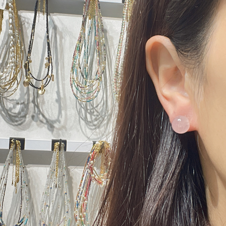 云逸饰家 多巴胺彩色天然石时尚银镀18k金耳钉2025年爆款精致高级甜美百搭细节图