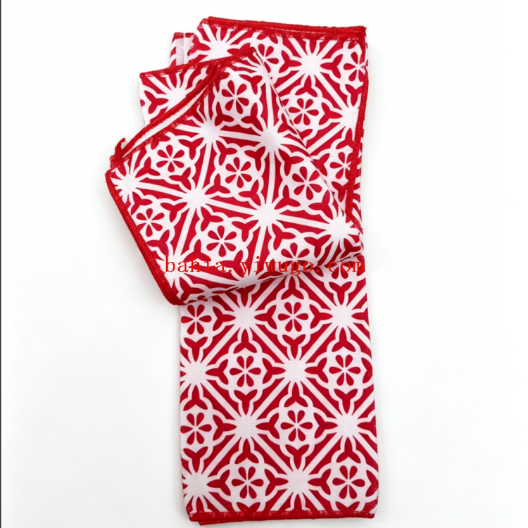 This retro geometric patterned multi-purpose cleaning cloth is water-absorbent, durable and does not shed fibers. It is a universal cleaning cloth for household kitchens Specification image