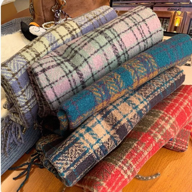 New in-stock cross-border scarves wholesale e-commerce live streaming supply chain Coral Grid Item Picture