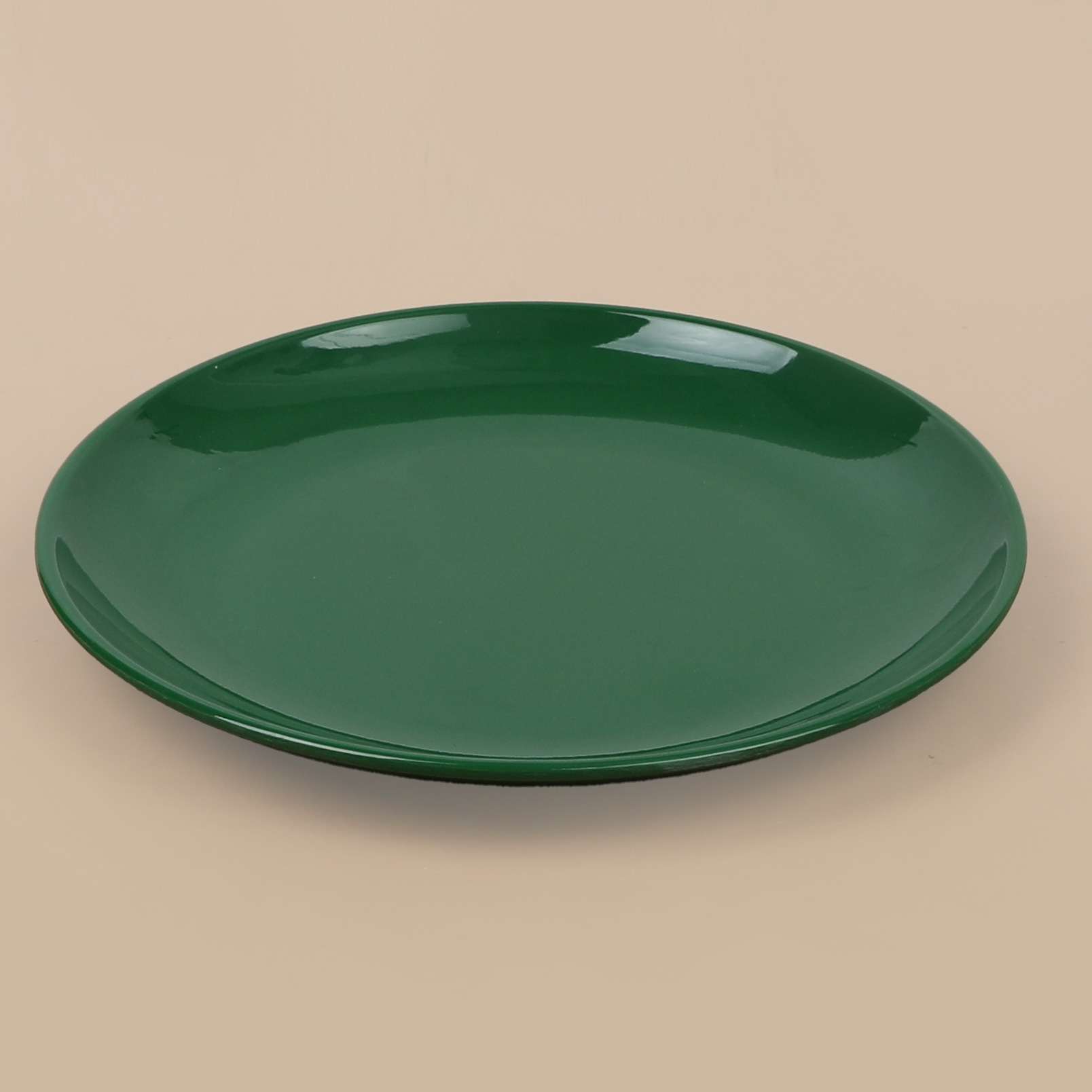 In stock: charger plates, retro melamine plates, Middle Eastern dinner plates, hotel banquet pads. Wholesale available for export