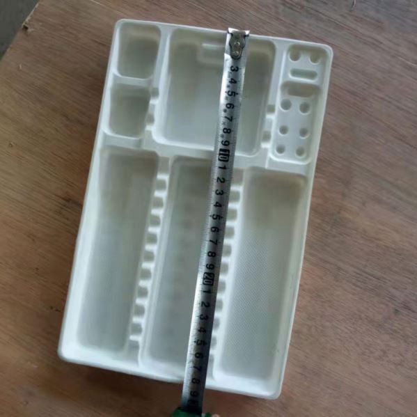 Dental disposable multi-functional separated instrument tray, medical classification storage tray, separated box full figure