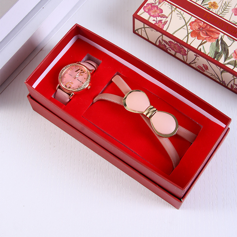 母亲节礼品 2025新款两件套送母亲女士礼盒手表腕带套装现货批发