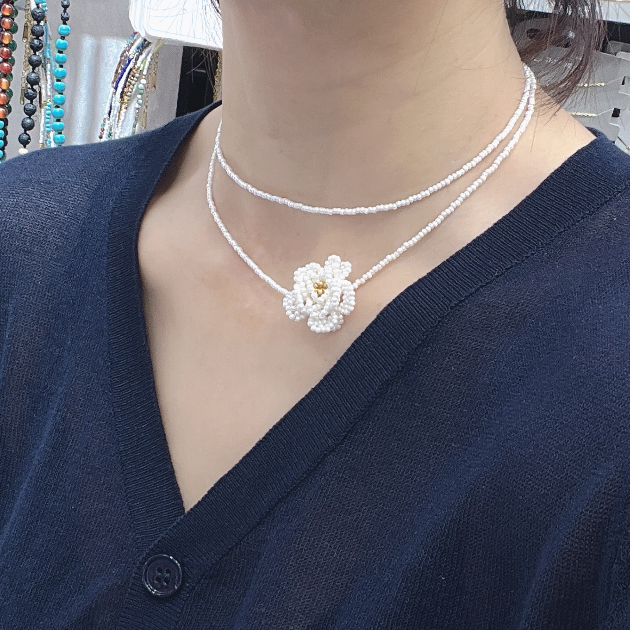 法式手工串珠白色上茶花项链高级双层米珠叠戴锁骨链优雅配饰颈链单花项链