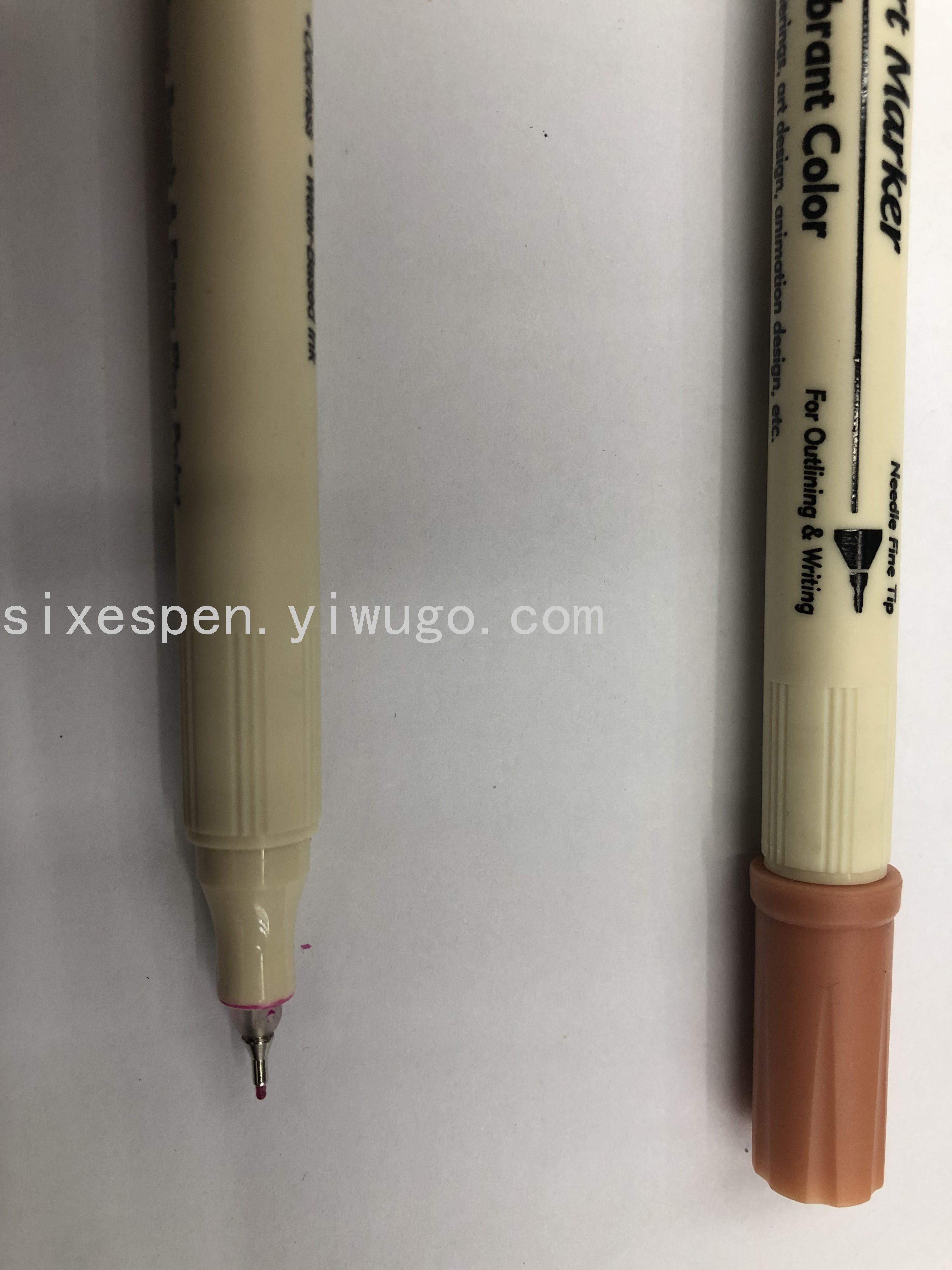 مجموعة أدوات كتابة بالألوان المائية اللينة من البروبيلين Specification image