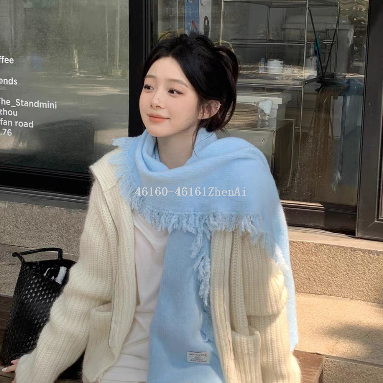 New in-stock cross-border wholesale e-commerce live-streaming supply chain dynamic tassel caterpillar long scarves are available