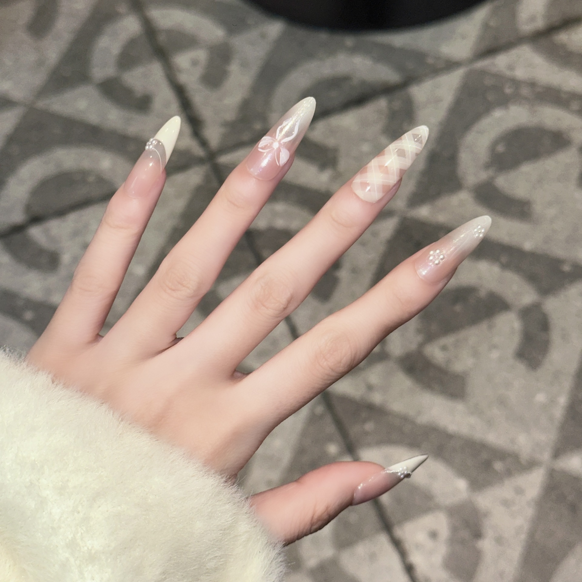网红爆款气质款美甲穿戴甲手作甜美裸色法式蝴蝶结假指甲贴片批发产品图