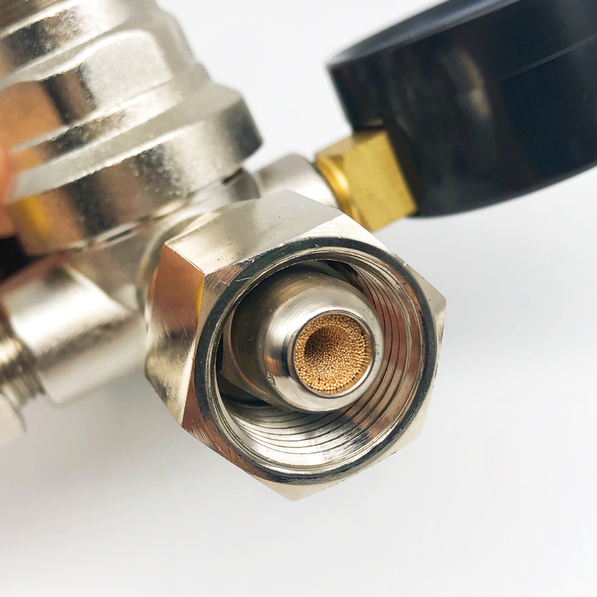 CE certified CO2 pressure reducer for beer and beverage machine gas meter CO2 pressure reducer Specification image