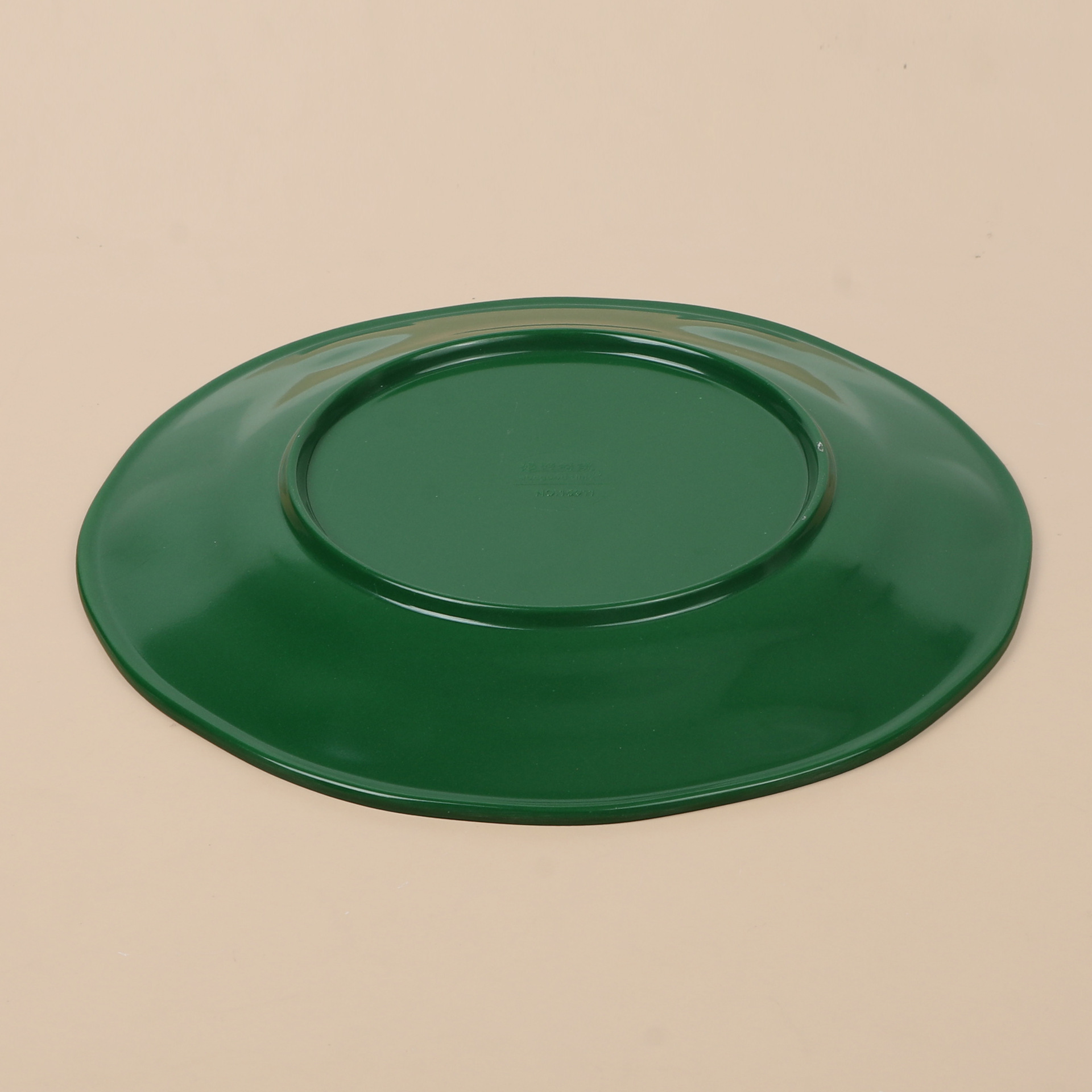 Green round melamine imitation porcelain flat plate, restaurant dish plate, soup bowl, commercial hotel deep plate, round plate, stir-frying plate Application Scenario