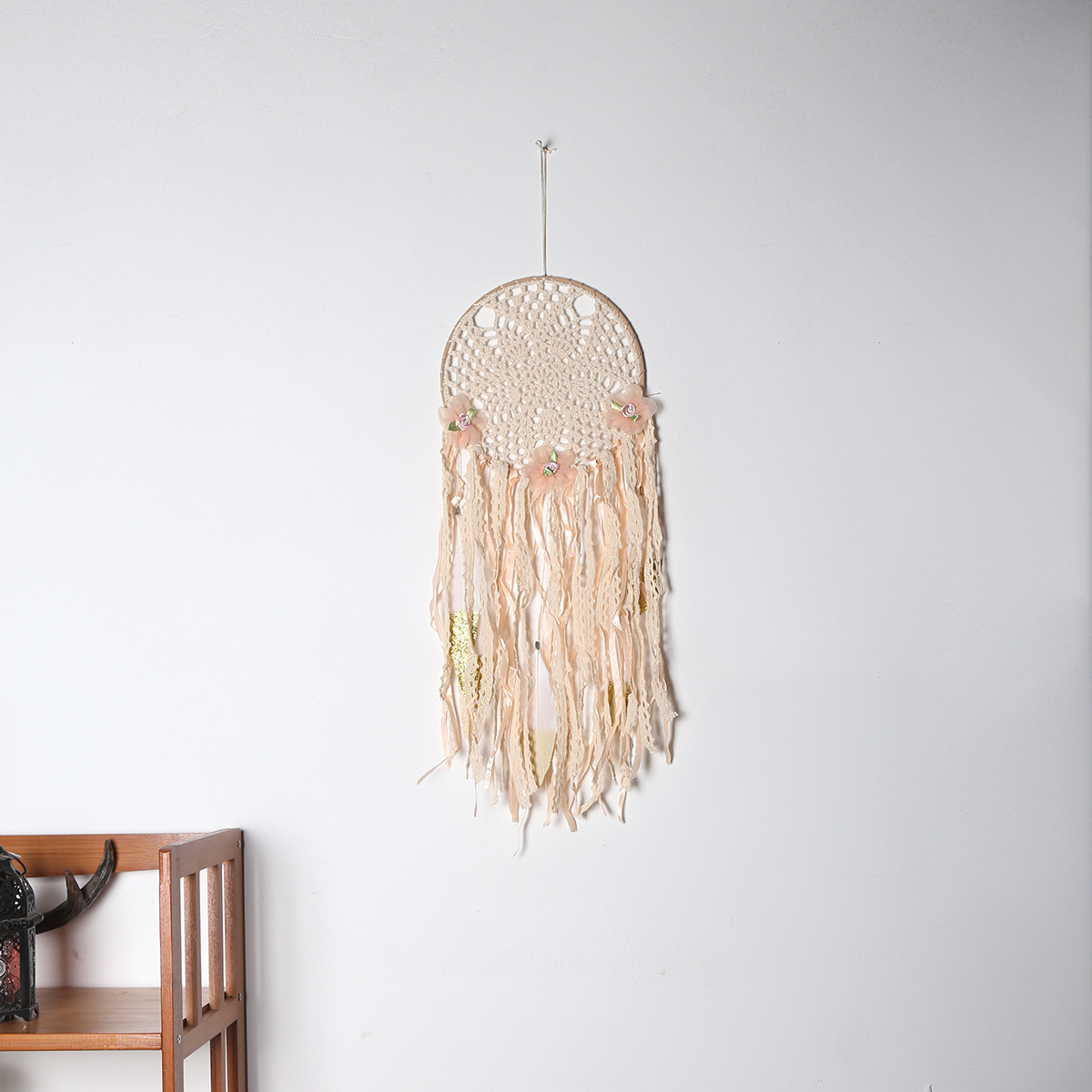 Bohemian-style dream catcher with three flowers, home decoration dream catcher, wall hanging, wall decoration, and dream catcher pendant Specification image
