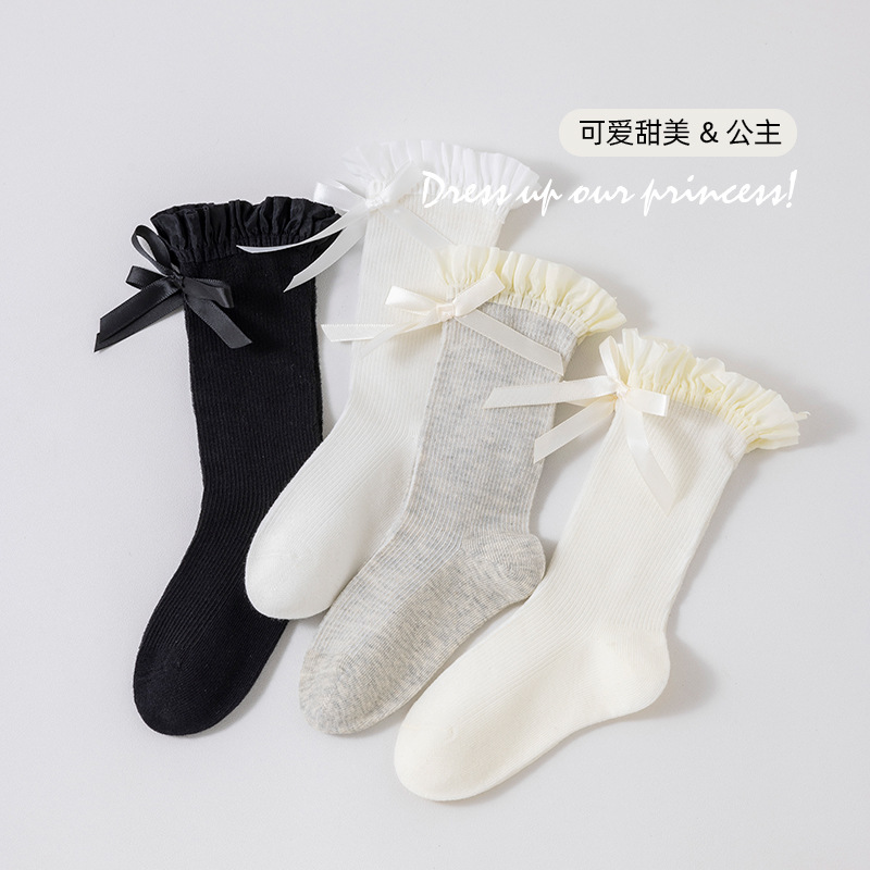 New sweet and cute lace lace-trimmed mid-calf socks with a bow design are in stock
