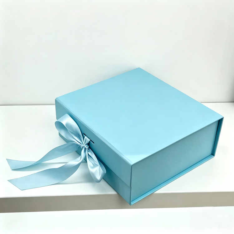 High-end ribbon foldable gift box with multiple colors to choose from, high-quality texture, direct sales from the original factory, customizable logo packaging, gift box, and souvenir packaging box Application Scenario