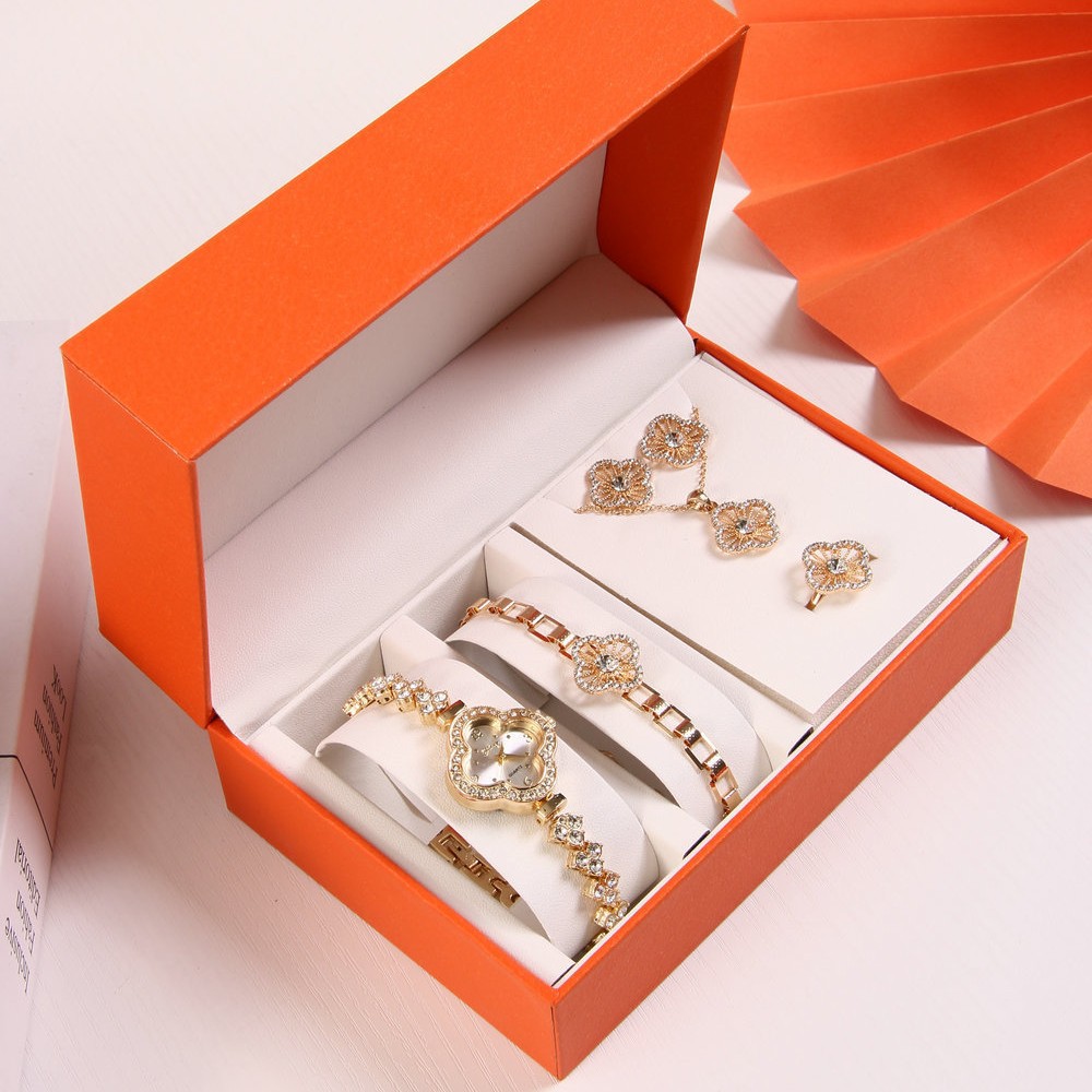 Mother's Day/Women's Day gift set: Golden necklace, bracelet, stud earrings, five-piece set, high-end metallic luster, light luxury, internet-famous accessories Item Picture
