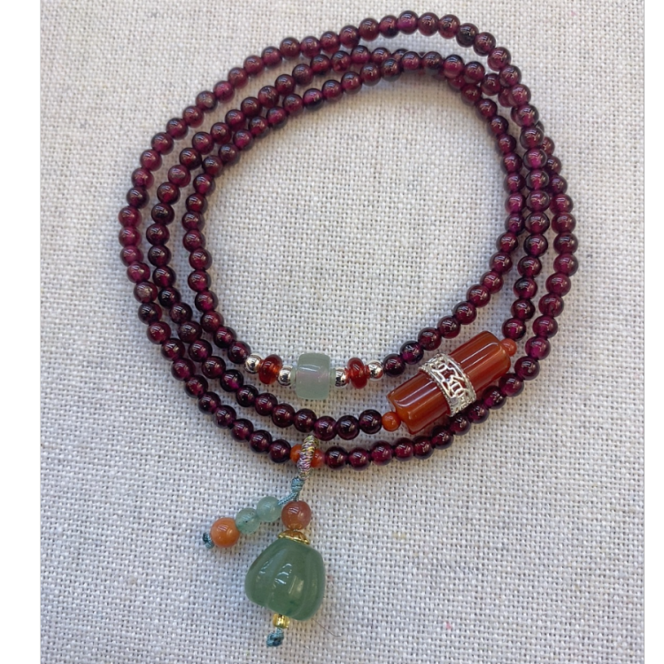Natural garnet bracelet, Hetian jade peace pendant, chalcedony gourd pendant bracelet, cinnabar auspicious cloud lock hand accessory Specification image