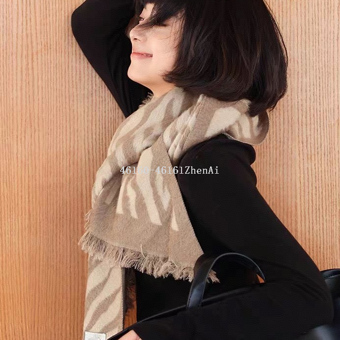 New cross-border export imitation mink wool diagonal scarf, zebra pattern e-commerce live streaming, winter warm scarf wholesale supply chain details Picture