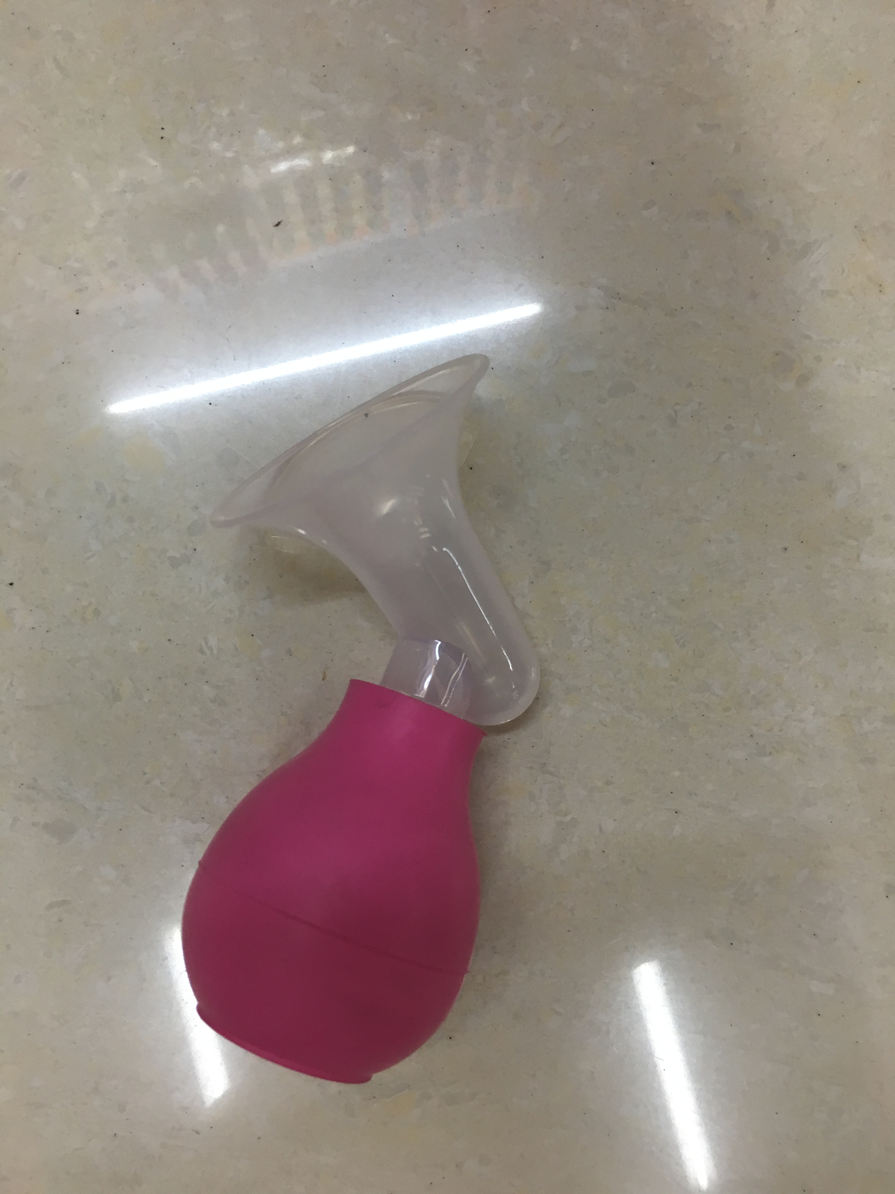 高级曲型PP吸奶器.护理器