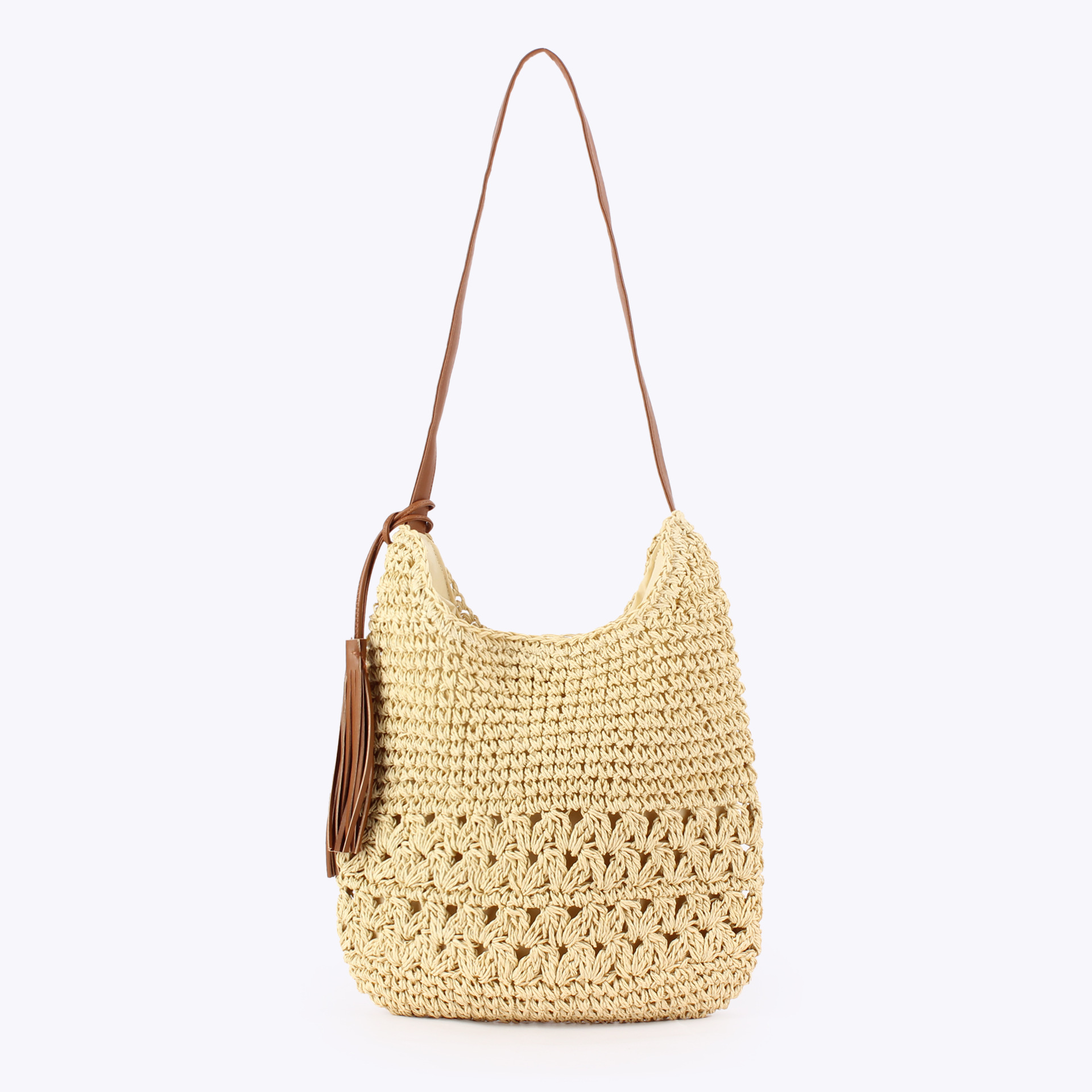 A new retro seaside vacation photo woven bag for summer, a versatile and casual daily commute bag for ladies