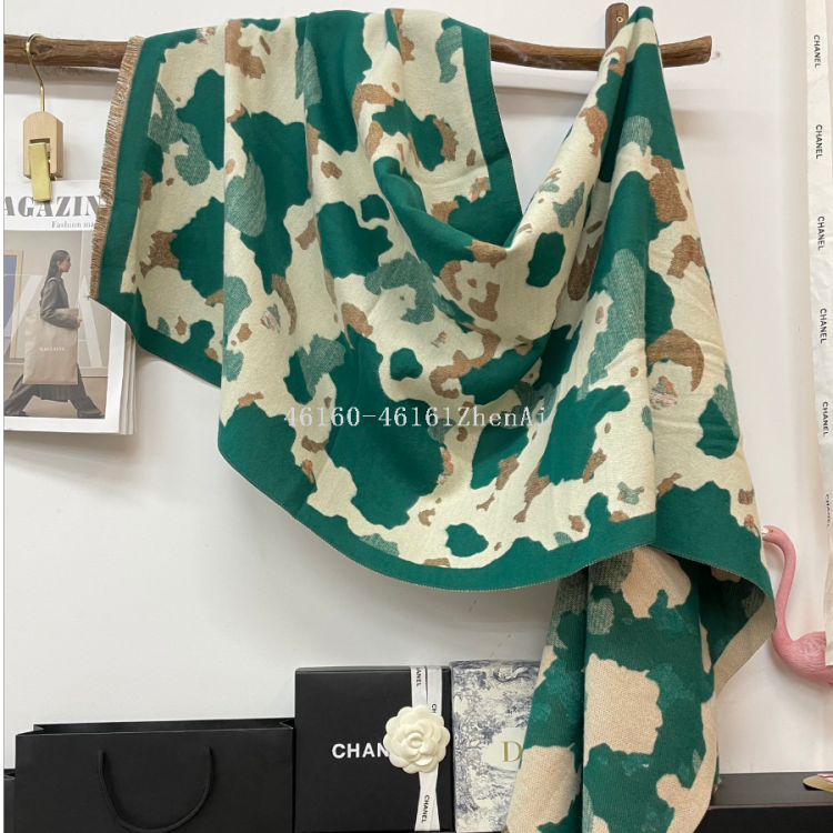 Wholesale of new cross-border export scarves with high-speed jacquard cow pattern, versatile for autumn and winter, available through e-commerce live streaming Item Picture