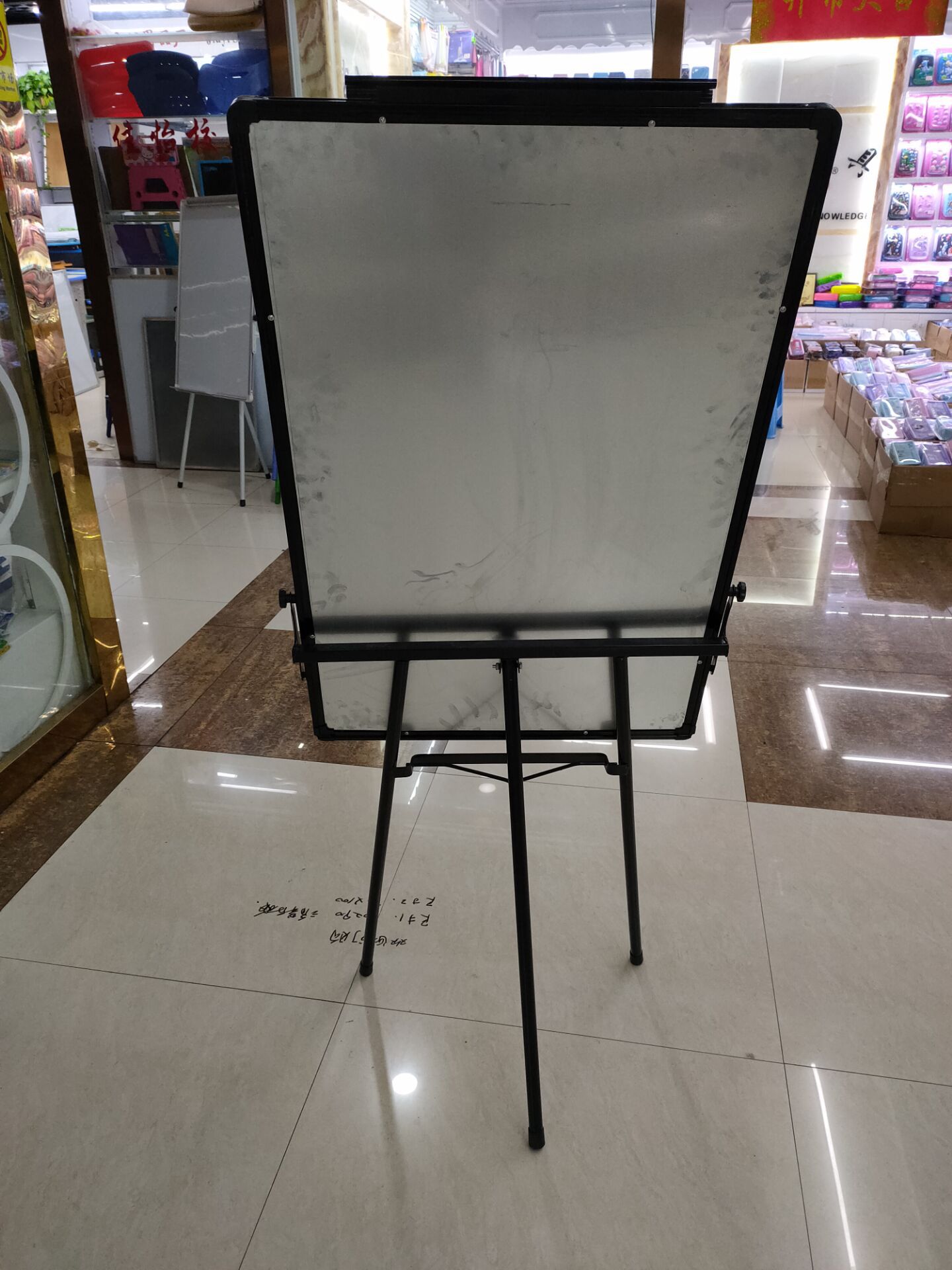 Tripod whiteboard. Writing board Drawing board Outdoor board; Application Scenario