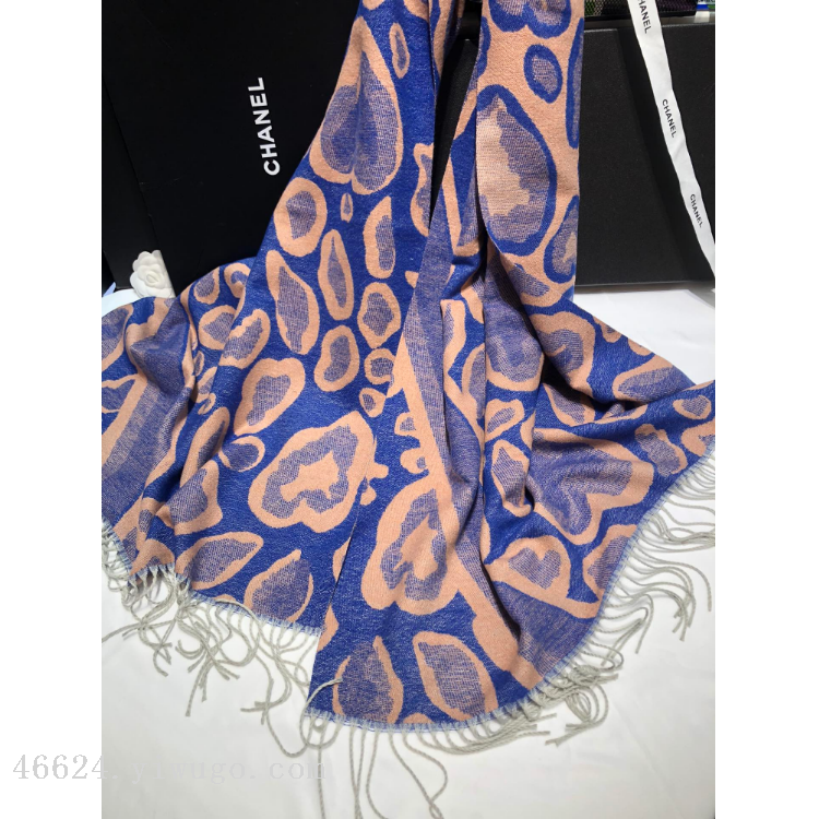 Cross-border scarf wholesale e-commerce live streaming supply chain new order style 65 jacquard series large leopard print details Picture