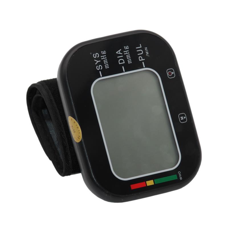Foreign trade blood pressure monitor, Chinese and English electronic blood pressure monitor, arm type measuring instrument for measuring blood pressure, home use Application Scenario