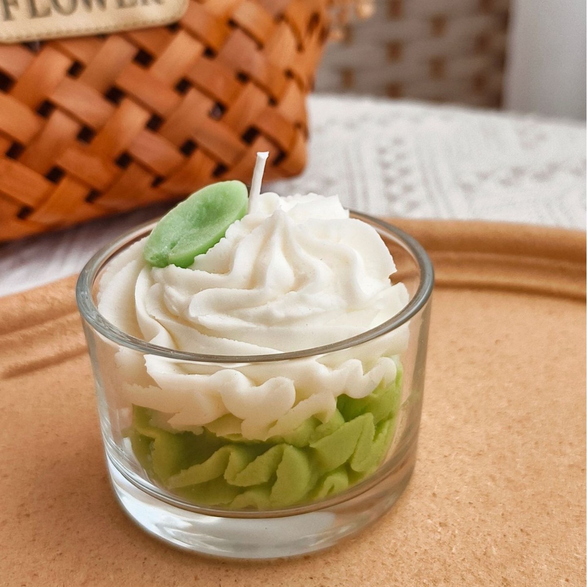 Strawberry cream scented candles as souvenirs, birthday gifts, decorative items, shooting props, simulation food toys, cross-border bestsellers details Picture