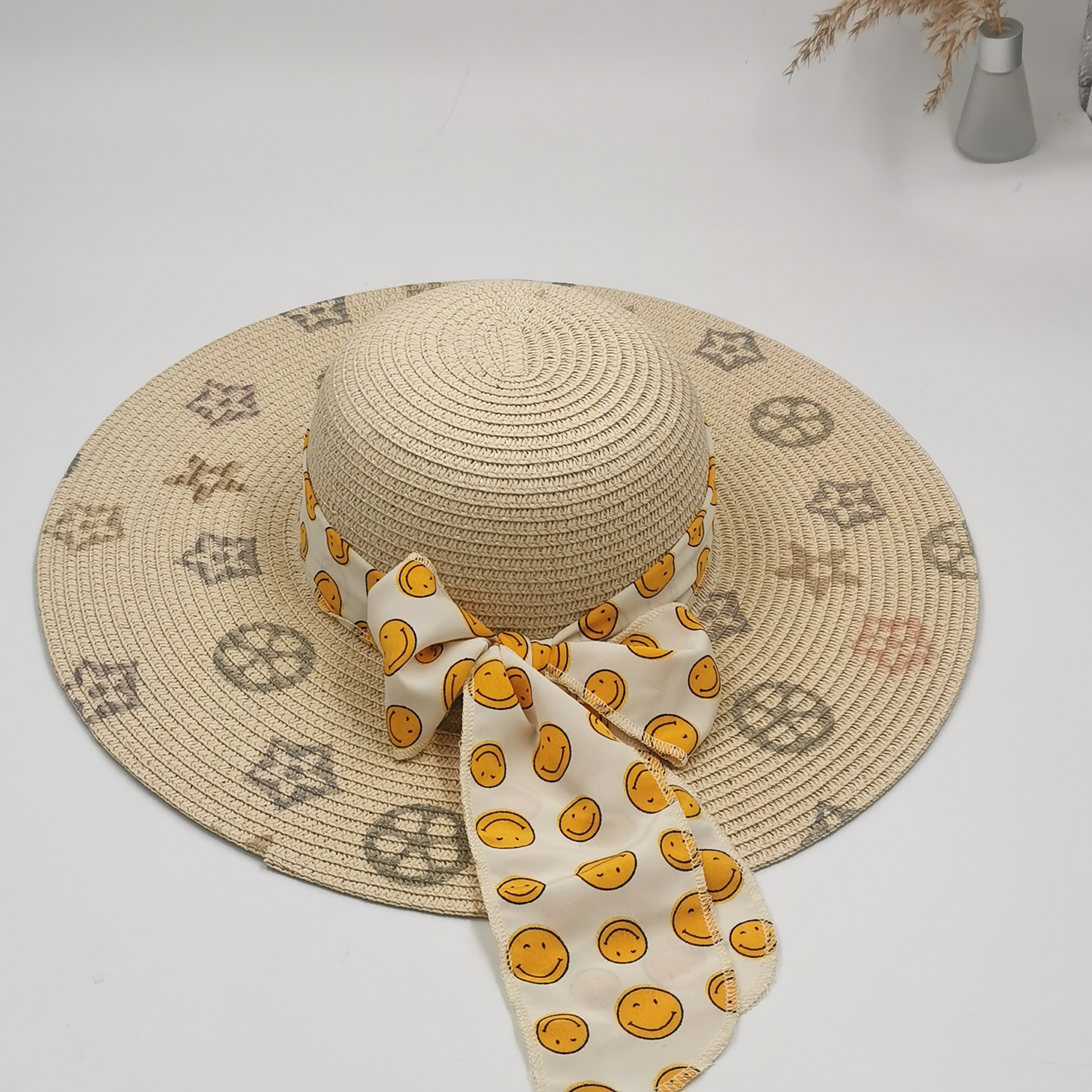 Wholesale of spring and summer outdoor wide-brimmed ribbon sun hats, pp silk hats, women's printed ribbon hats and fisherman hats Specification image