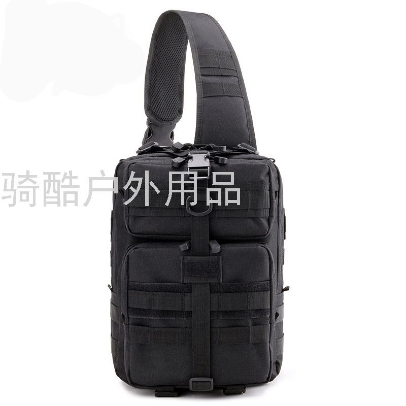 休闲迷彩牛津料胸包 运动多功能胸包野外骑行战术胸包产品图