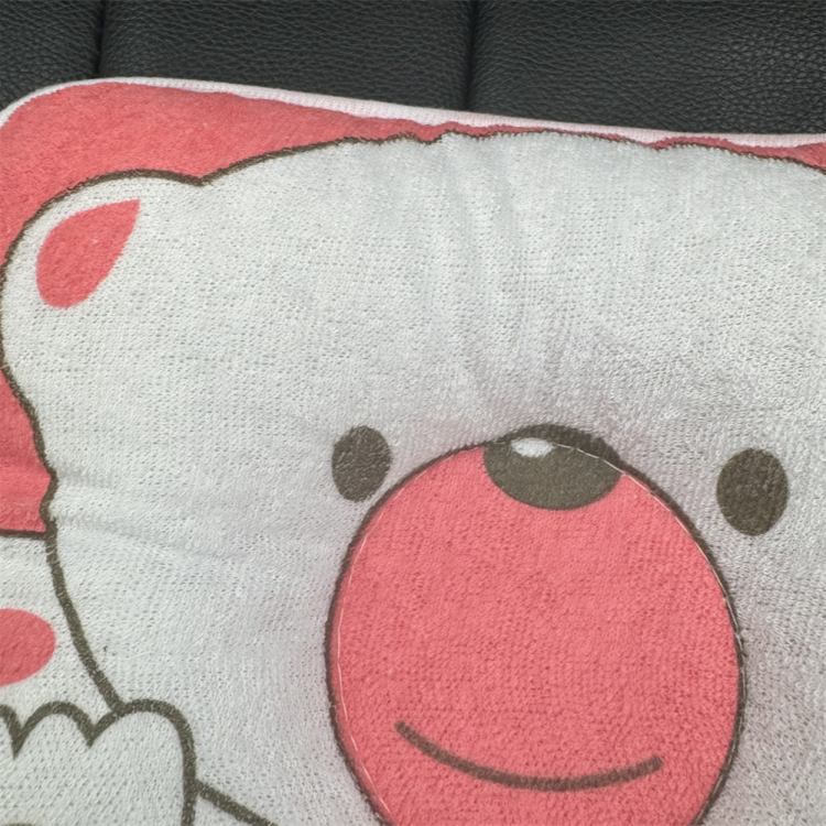 小熊婴儿定型枕宝宝枕头儿童枕方形新生儿防偏头宝宝定型枕白底实物图