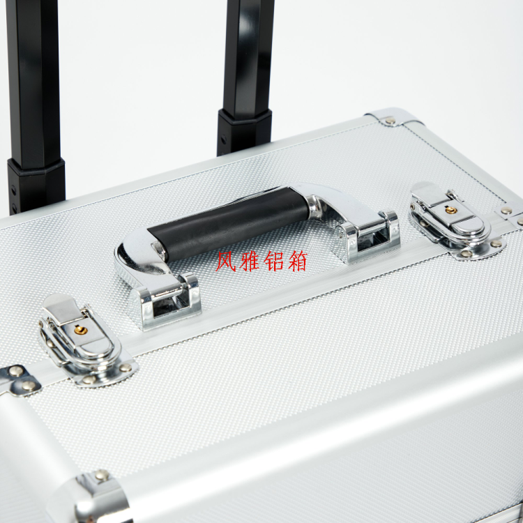 Customized makeup box, nail art box, portable trolley box and foot bath storage Application Scenario