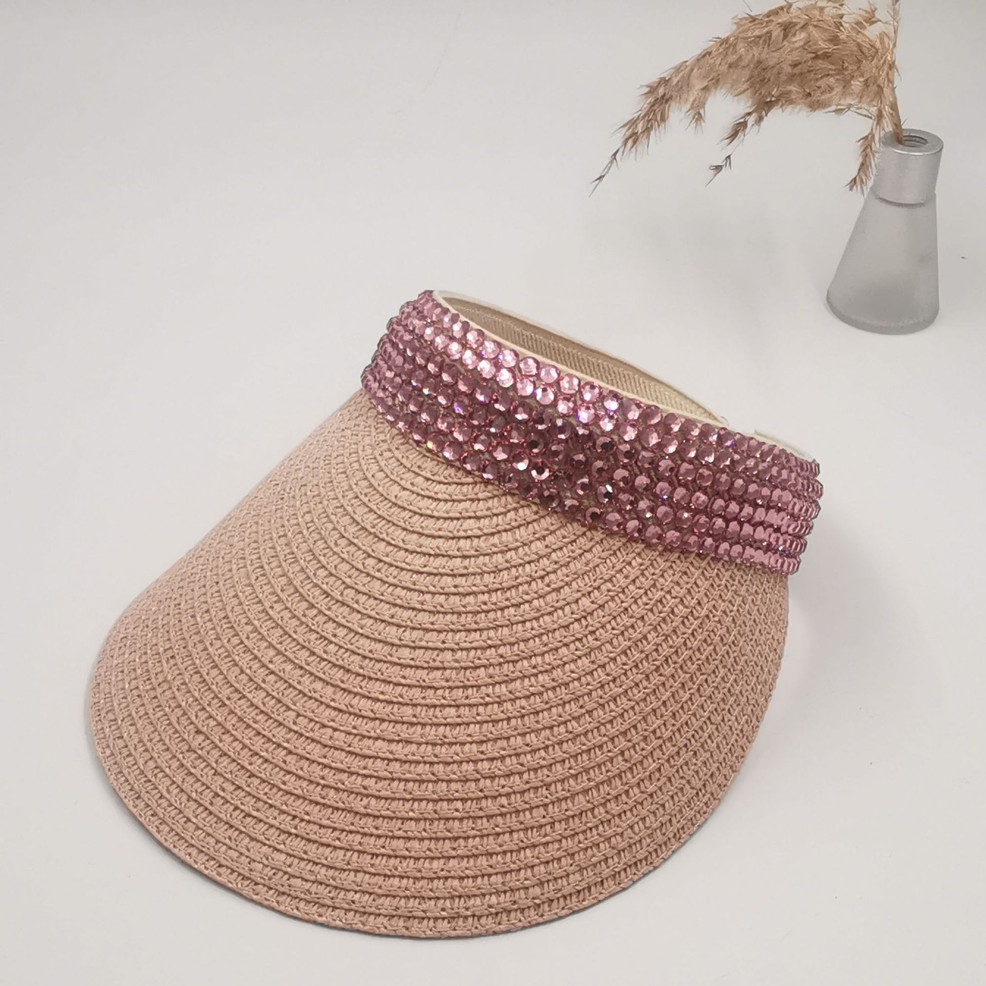 New fashionable summer Korean style hollow top hats, rhinestone hollow top casual hats, sun hats, fashionable hollow top hats wholesale Application Scenario