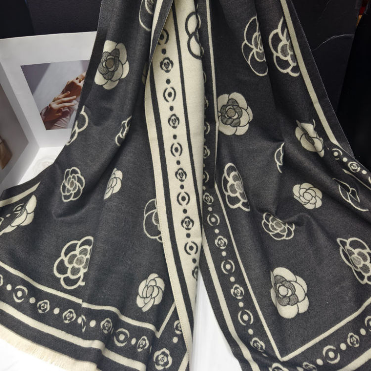 Export scarf wholesale e-commerce live-streaming supply chain high-speed camellia supply Item Picture