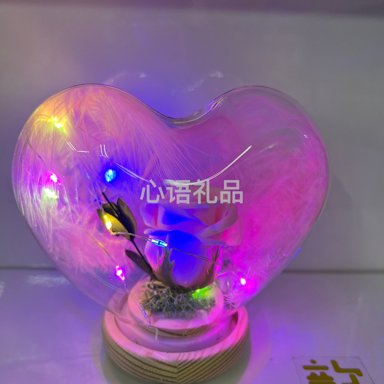 玻璃罩/玻璃制品/花瓶摆件/手饰/花瓶白底实物图