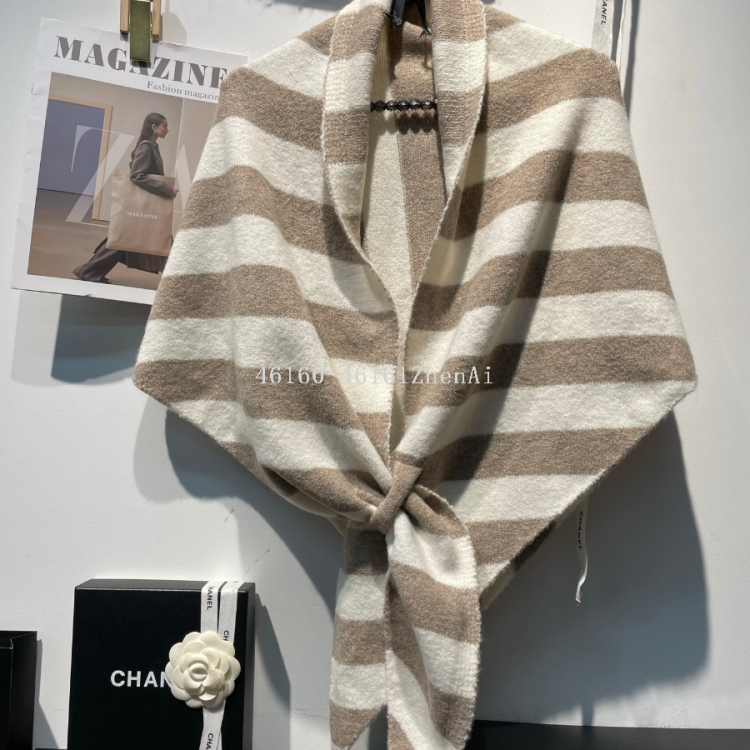 Wholesale of new cross-border export scarves, horizontal striped triangular shawls, e-commerce live streaming supply chain Item Picture