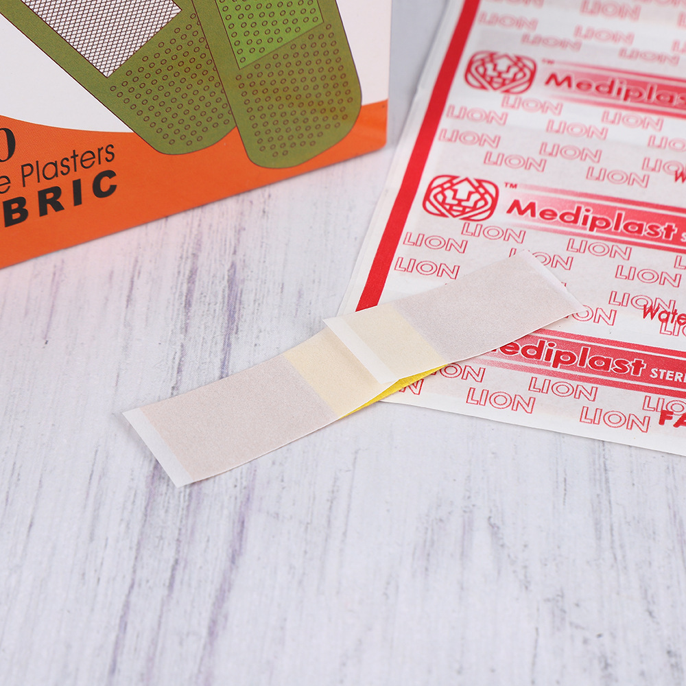 100 pieces of breathable non-woven fabric for foreign trade English band-aids, export band-aids, minor injury patches, bandage patches