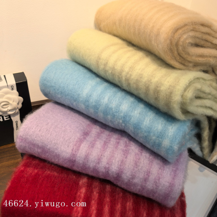 The Monet Garden series fresh checkered thick beard is in high demand in the wholesale e-commerce live-streaming supply chain of in-stock scarves details Picture