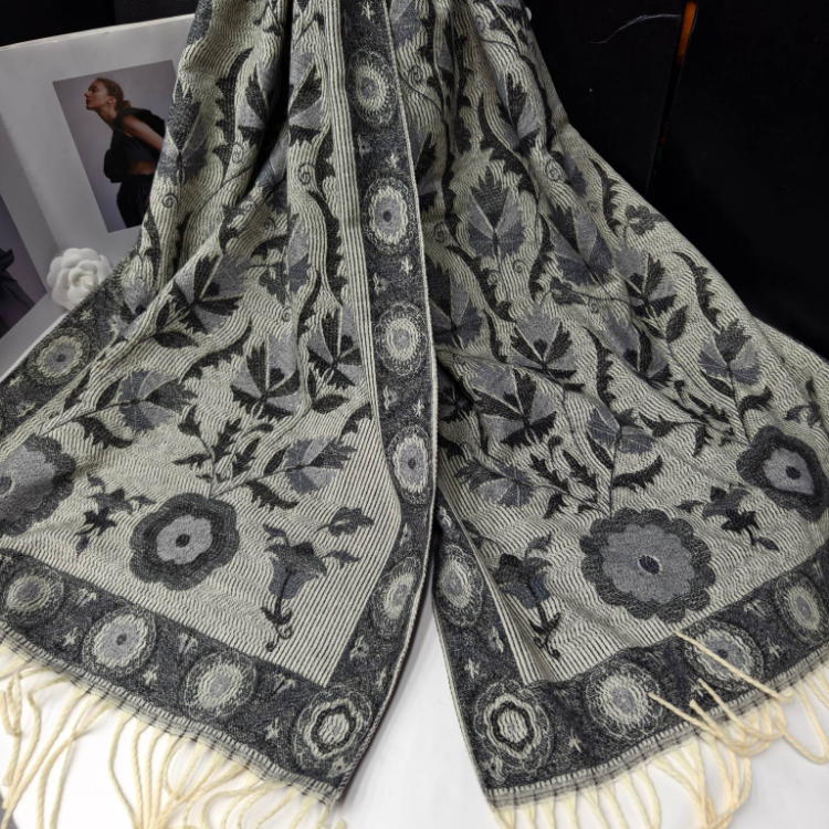 Export export scarf wholesale e-commerce live streaming new retro jacquard series sunflower supply chain supply Specification image