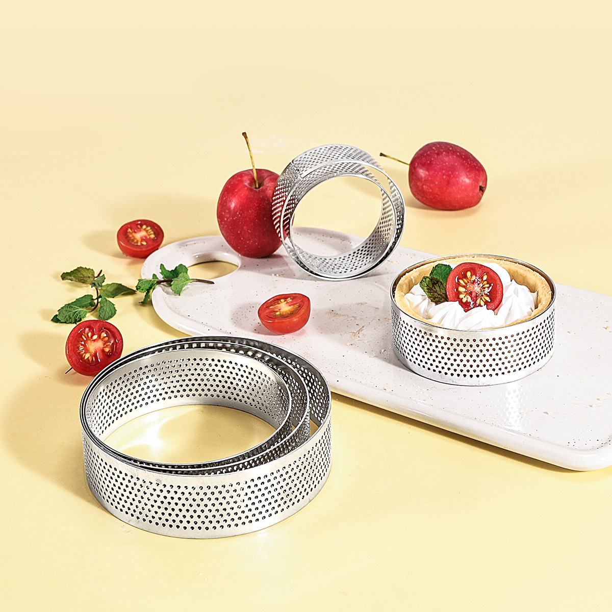Stainless steel circular cake mold with a height of 3cm, perforated mousse ring, perforated French mousse cheese tart ring, cross-border Specification image