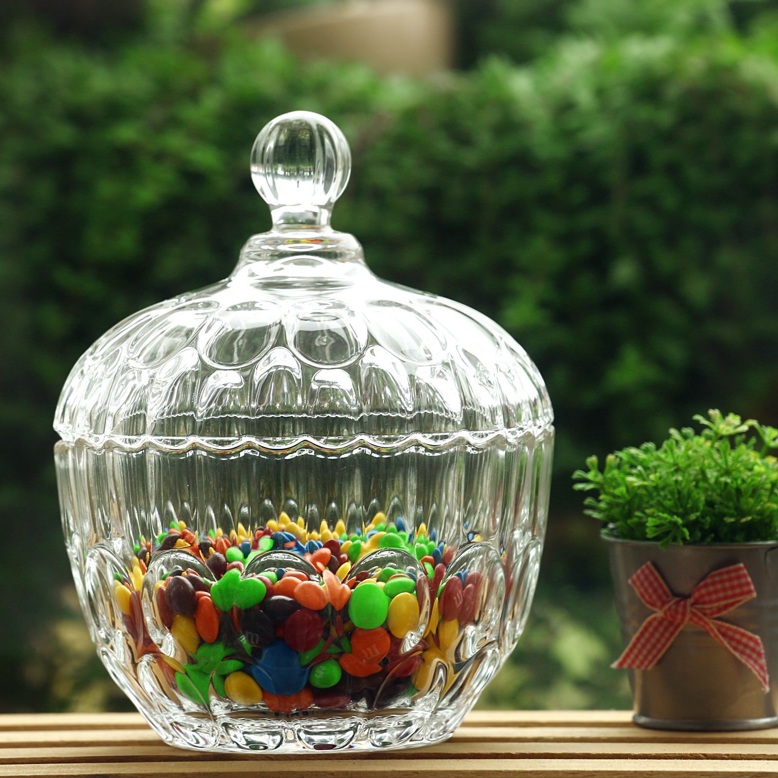 Factory direct sales of Qianli glass candy cups, candy jars and vats, large European style wholesale Application Scenario