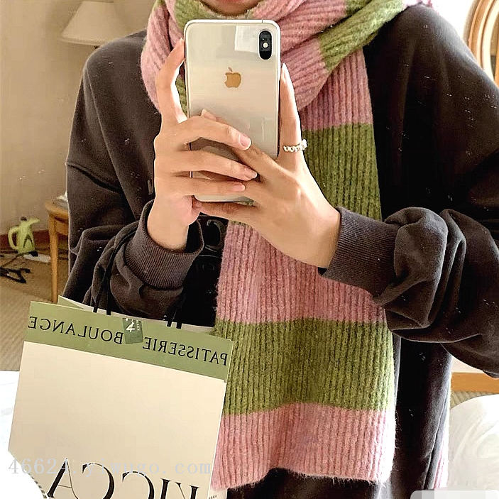 Cross-border scarf wholesale e-commerce live streaming supply chain supply dopamine glutinous rice fleece wool horizontal stripes details Picture