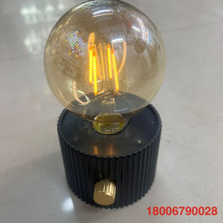 灯泡形充电款氛围灯