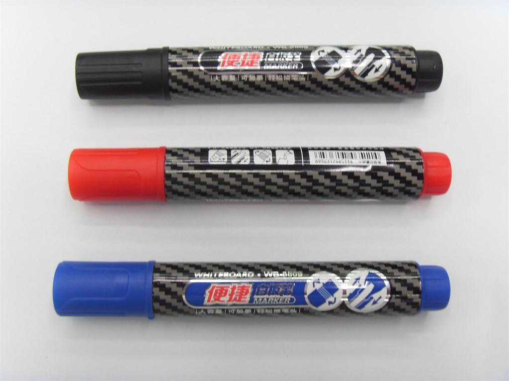 Extra-large capacity whiteboard pen with ink refilling and interchangeable pen tips Application Scenario