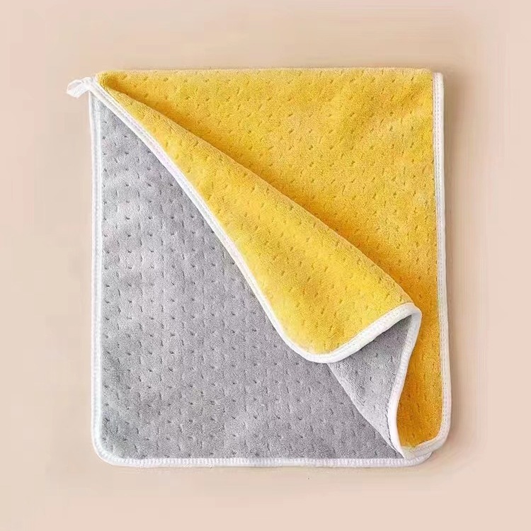 The multi-color towel can be used on both sides. It is a composite absorbent adult household and couple's non-shedding coral fleece color-blocking face towel Specification image