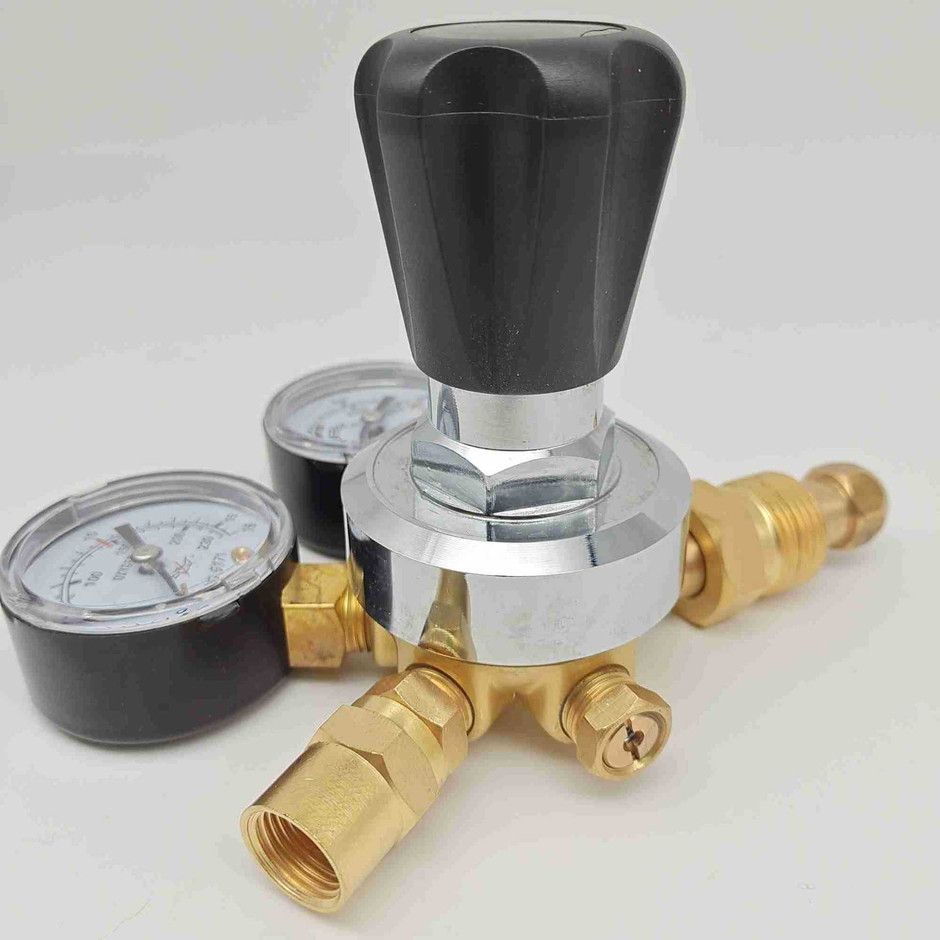 North American style all-copper CGA580 barometer, oxygen pressure reducer details Picture