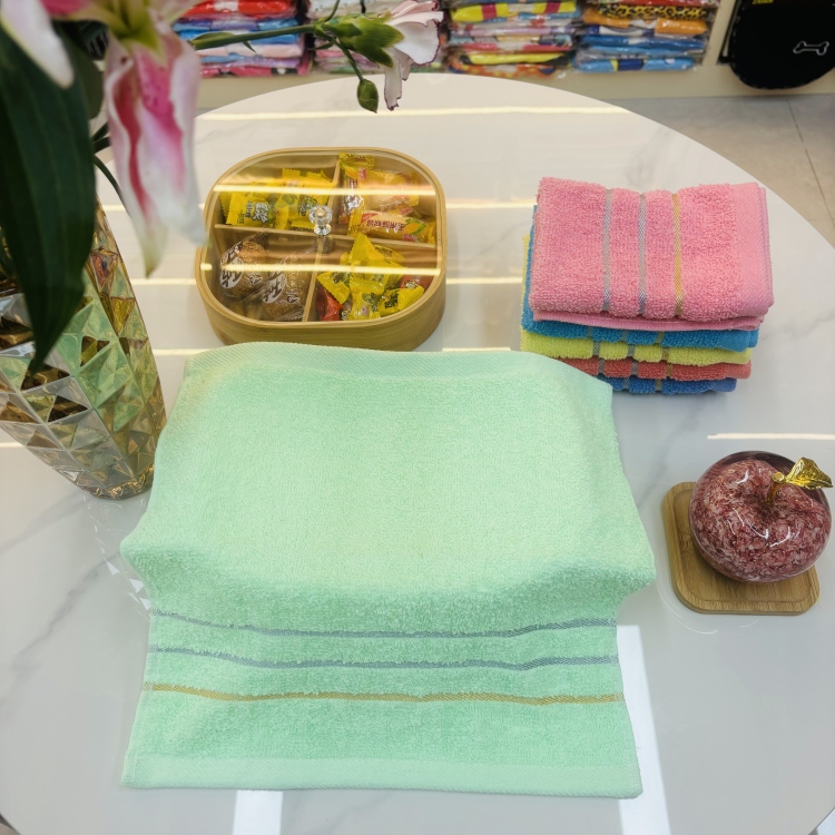 Household face towels, guest bedroom cleaning cloths, kitchen dishcloths, solid color with stripes details Picture