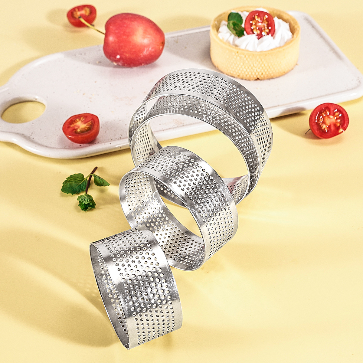 Stainless steel circular cake mold with a height of 3cm, perforated mousse ring, perforated French mousse cheese tart ring, cross-border details Picture