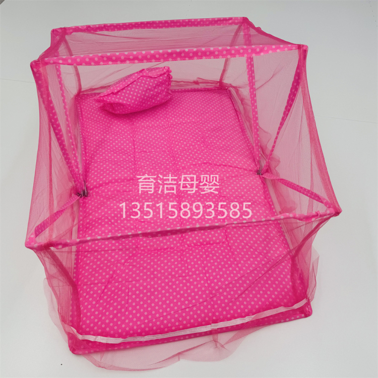 婴儿床品套件实物图